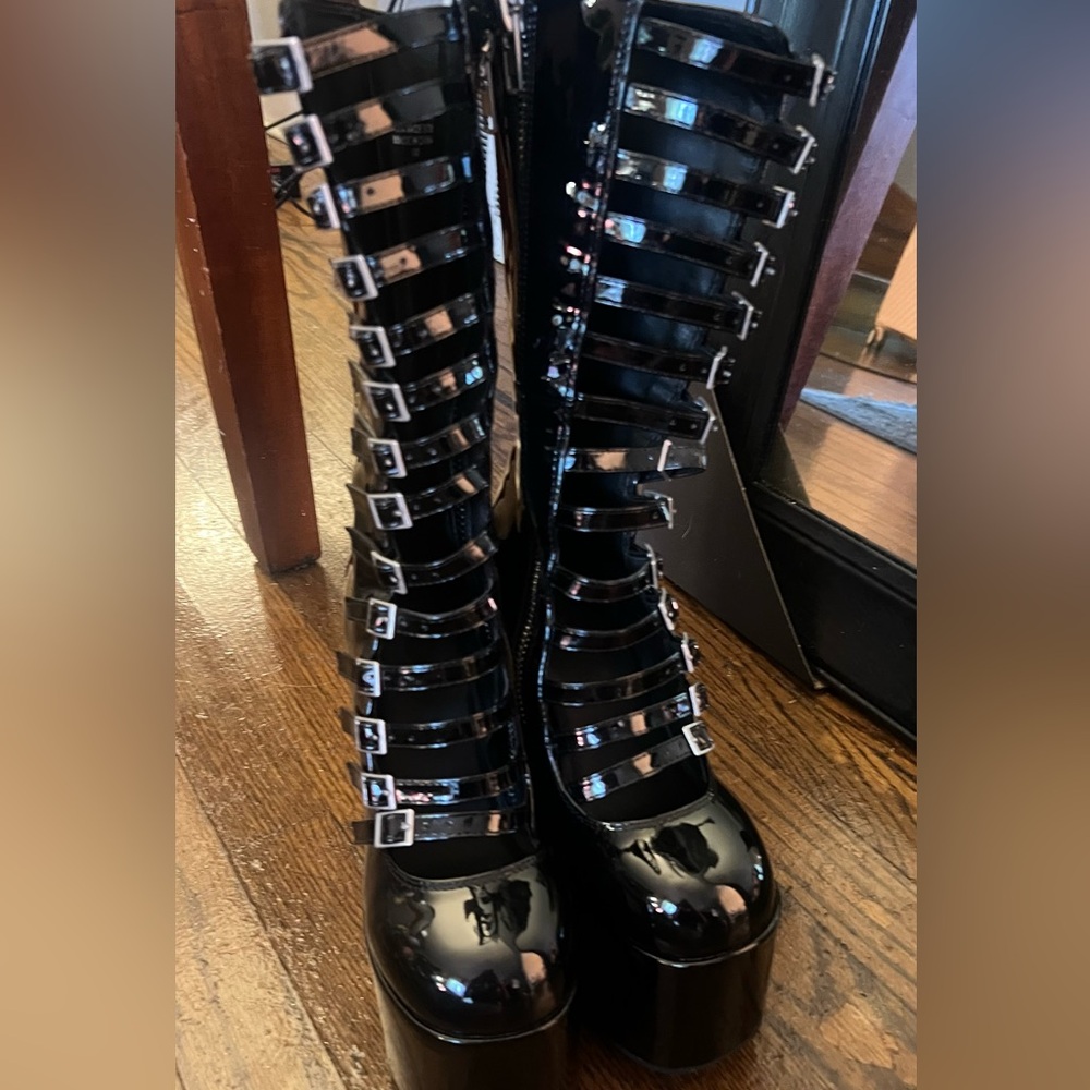 Relist - Dolls kill Kiki boots